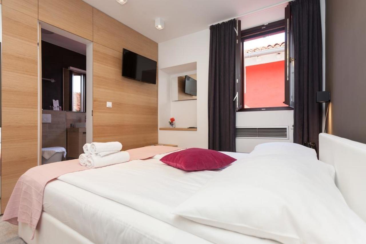 Villa Castrum Rovinj Bagian luar foto