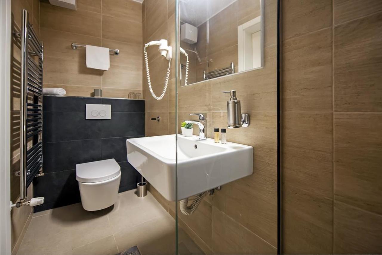 Villa Castrum Rovinj Bagian luar foto