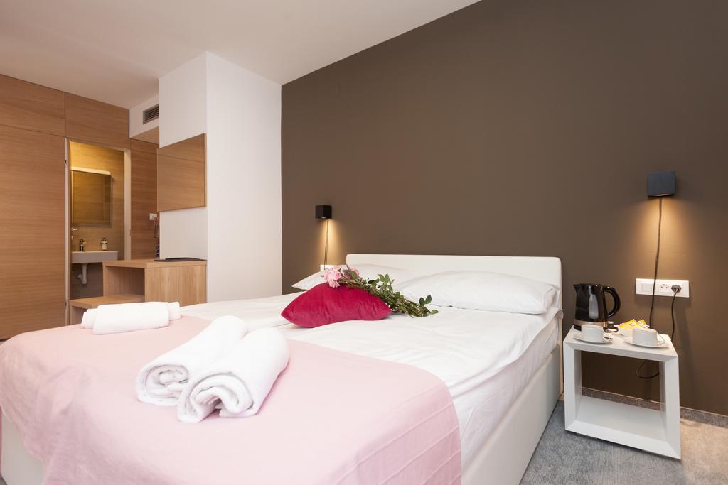 Villa Castrum Rovinj Bagian luar foto