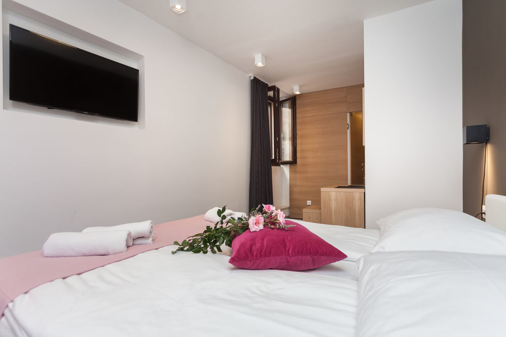 Villa Castrum Rovinj Bagian luar foto