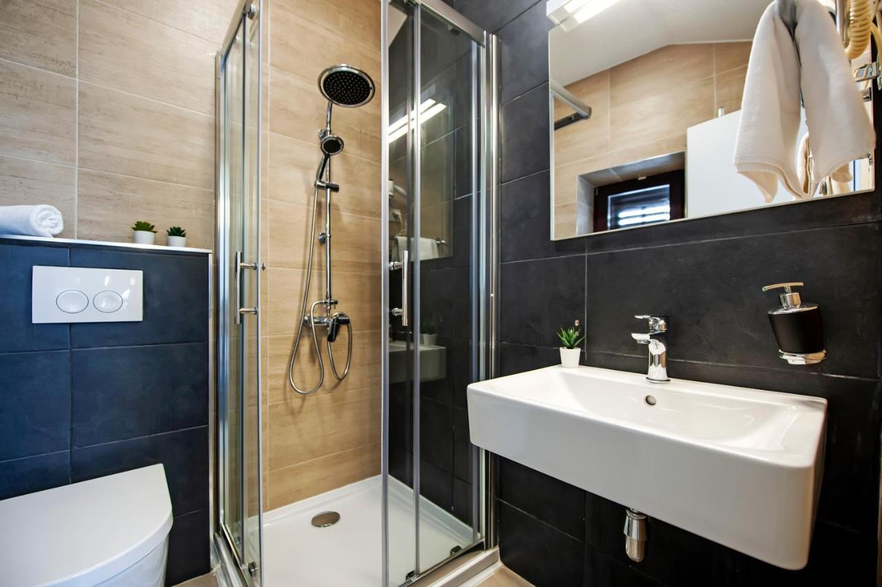 Villa Castrum Rovinj Bagian luar foto